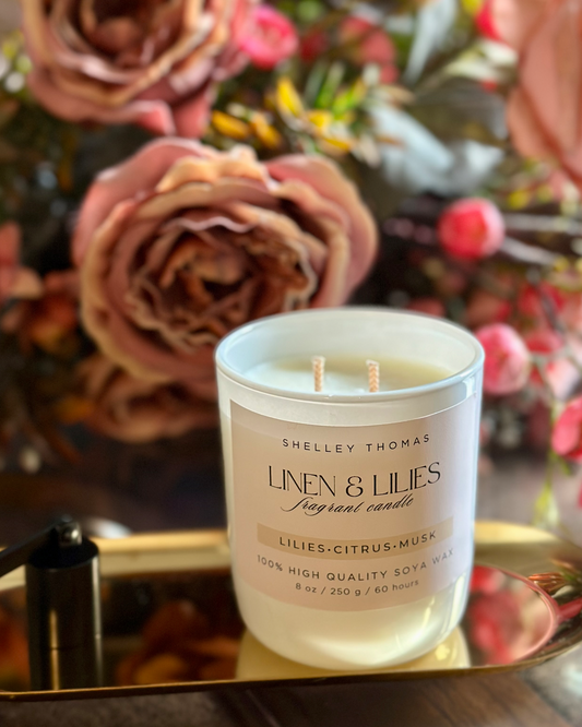 LINEN & LILIES Fragrant Soy Wax Candle