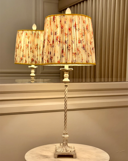 CHARMED LAMPS Vintage  Style Summer Ode Table Lamp