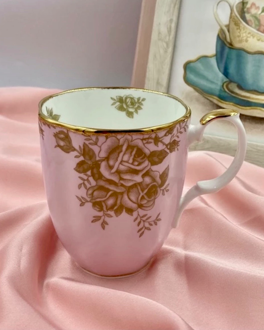 ROYAL ALBERT 100 Years 1960 Golden Rose Mug