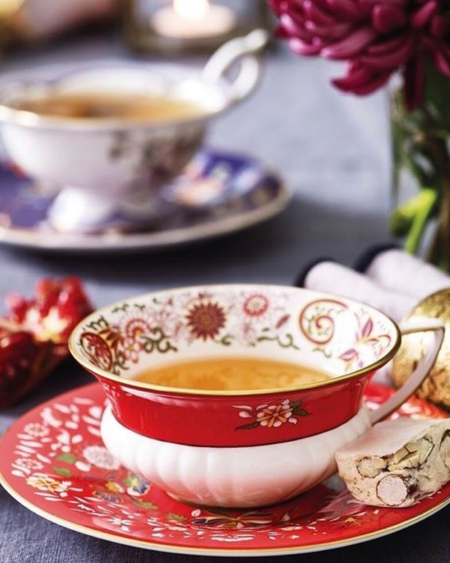 WEDGWOOD Wonderlust Crimson Jewel Teacup & Saucer Set