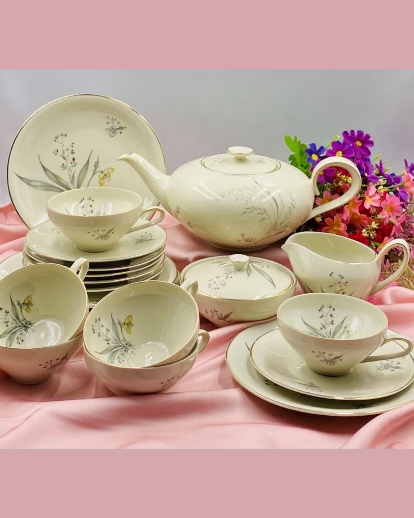 Vintage Zeh Scherzer 21 Piece Coffee / Tea Set  Gold Trim  Bavaria Germany