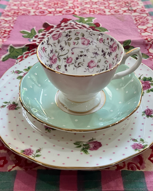ROYAL ALBERT Modern Vintage Mix 3pc Set